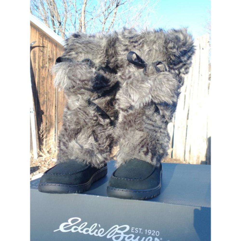 New In Box Stylish, Warm & Waterproof Eddie Bauer Squatch Boots Women's Size 8.5